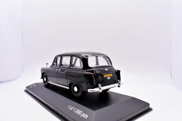 Modellini auto scala 1:43 Austin FX4 whitebox diecast modellismo collezione - Image 4