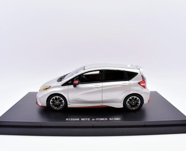 Modellini auto scala 1:43 nissan note e power nismo Ebbro collezione