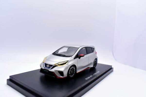 Modellini auto scala 1:43 nissan note e power nismo Ebbro collezione - Image 2