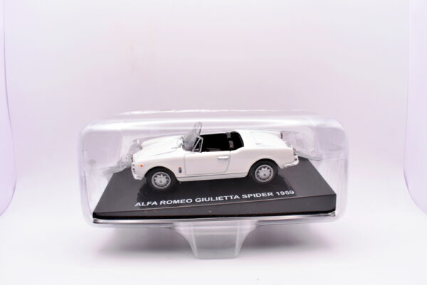 Modellino auto scala 1:43 Alfa Romeo Giulietta Spider diecast modellismo da collezione - Image 2
