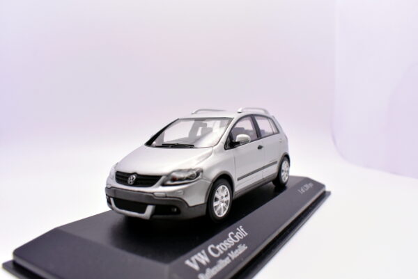 Modellino auto scala 1:43 VW cross golf minichamps diecast modellismo da collezione - Image 3