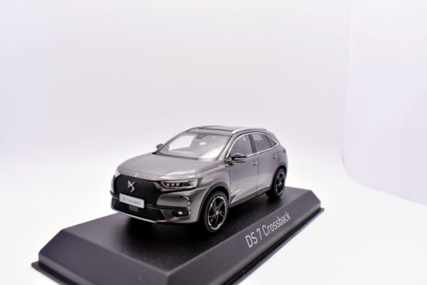 Modellino auto scala 1:43 DS 7 Crossback norev diecast modellismo statico da collezione - Image 3