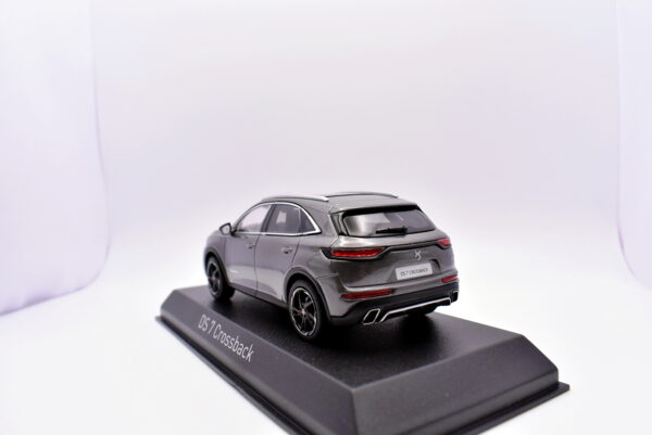 Modellino auto scala 1:43 DS 7 Crossback norev diecast modellismo statico da collezione - Image 4