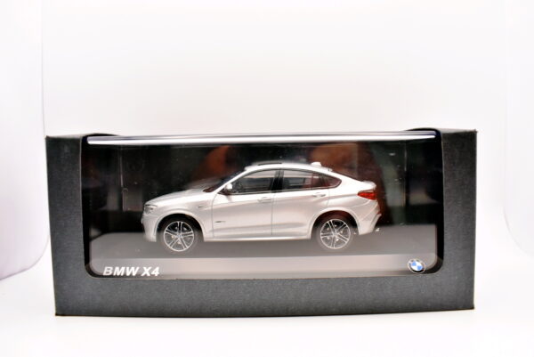 Modellino auto scala 1:43 BMW X4 modellismo statico - Image 2