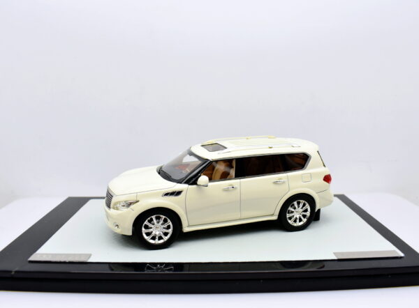 Modellino auto 1:43 Infiniti Qx56 GLM collezione modellismo statico