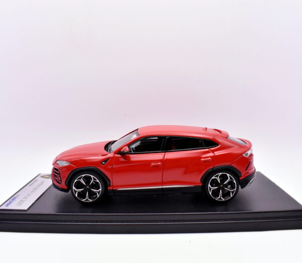 Modellino auto stradale scala 1:43 Lamborghini urus Looksmart