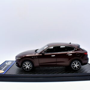 Modellino auto scala 1:43 BBR Maserati levante modellismo statico