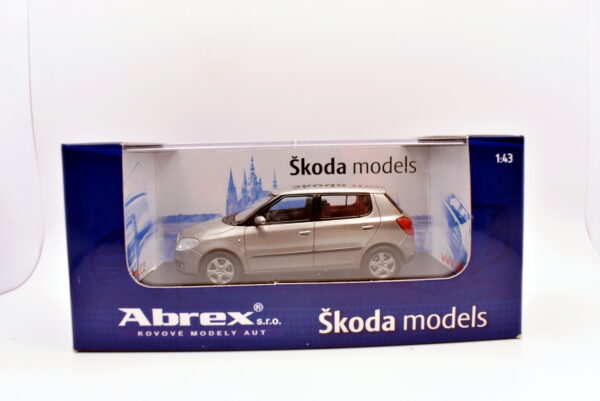 Modellino auto scala 1:43 Skoda fabia diecast modellismo da collezione - Image 2