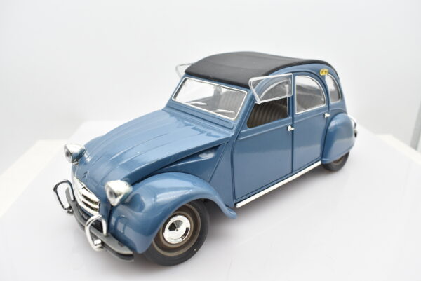 Modellino auto scala 1:18 Citroen 2 CV Solido diecast modellismo da collezione - Image 3