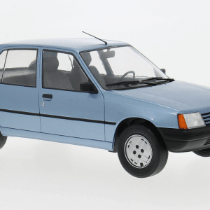 Modellino auto scala 1:18 PEUGEOT 205 BLUE modellismo statico collezione