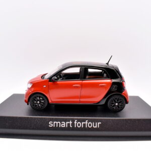 Modellino auto scala 1:43 smart four norev diecast modellismo statico da collezione