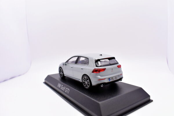 Modellino auto scala 1:43 VW Golf GTI norev diecast modellismo statico da collezione - Image 5