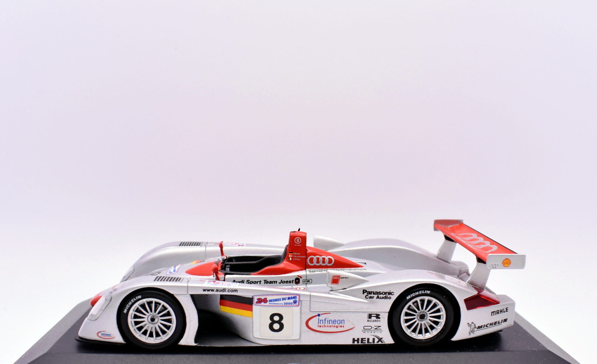 Modellino auto Audi R8 Minichamps racing scala 1:43 diecast modellismo