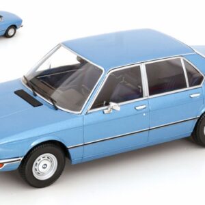 Modellino auto scala 1:18 BMW 5er E12 BLUE diecast modellismo statico
