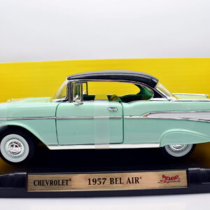 Modellino auto americane scala 1:18 Chevrolet Bel air Road signature diecast modellismo da collezione