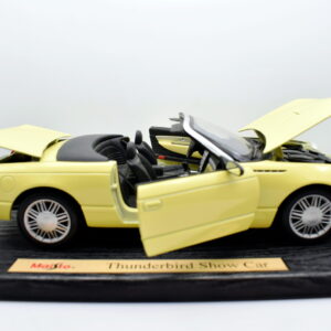 Modellino auto scala 1:18 thunderbird show car diecast modellismo statico da collezione maisto