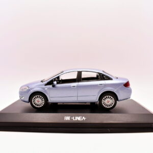 Modellino auto scala 1:43 FIAT LINEA norev diecast collezione