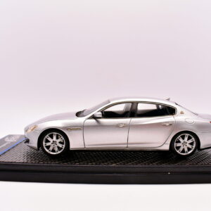 Modellino auto scala 1:43 BBR Maserati quattroporte modellismo statico