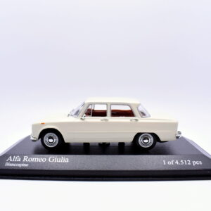 Modellino auto scala 1:43 alfa romeo giulia minichamps diecast modellismo da collezione