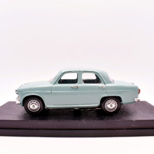 Modellino auto scala 1:43 alfa romeo giulietta diecast modellismo collezione Rio