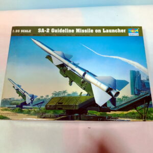 Modellino model kit montaggio SA-2 GUIDELINE MISSILE trumpeter scala 1:35 modellismo