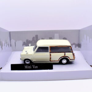 Modellino auto mini van scala 1:43 diecast cararama collezione