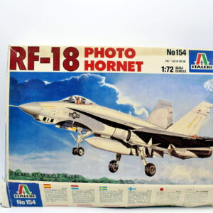Modellino model kit montaggio aerei RF-18 PHOTO HORNET italeri scala 1:72 modellismo