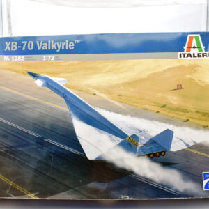 Modellino model kit montaggi XB-70 VALKYRIE italeri scala 1:72 modellismo