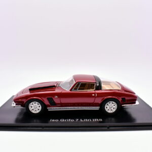 Modellino auto scala 1:43 iso grifo 7 litri IR8 Neo modellismo da collezione