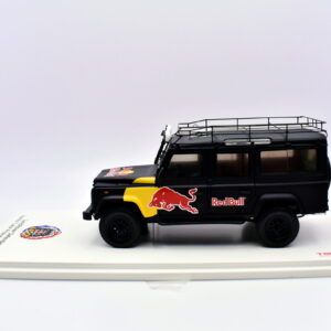 Modellino auto scala 1:43 land rover defender red bull TSM modellismo statico