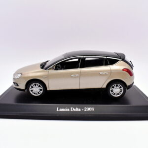 Modellino auto LANCIA DELTA scala 1:43 diecast modellismo statico da collezione
