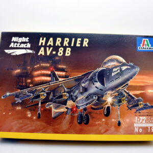 Modellini aerei model kit montaggi HARRIER AV-8B italeri scala 1:72 modellismo
