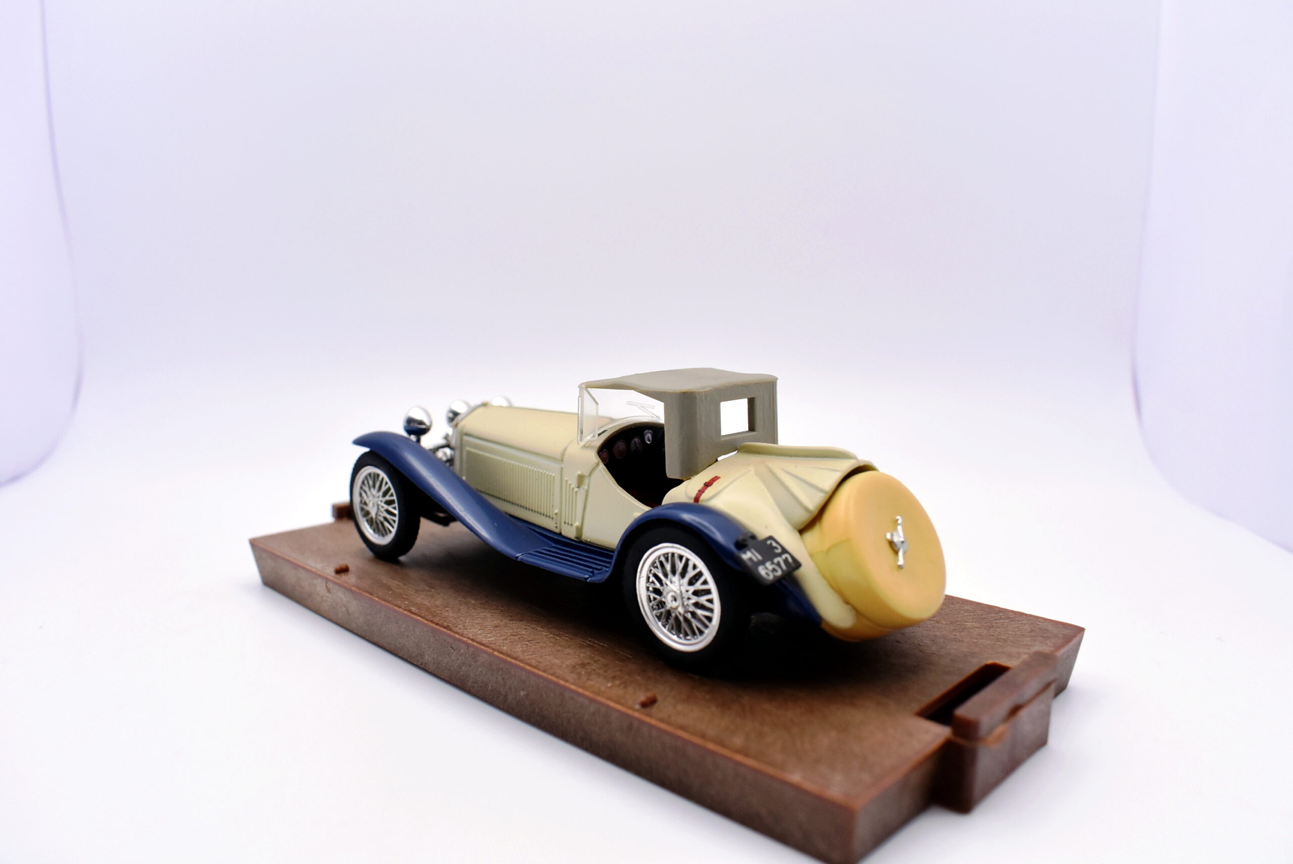 Modellino auto scala 1:43 alfa romeo 2300 diecast modellismo collezione brumm - Image 4
