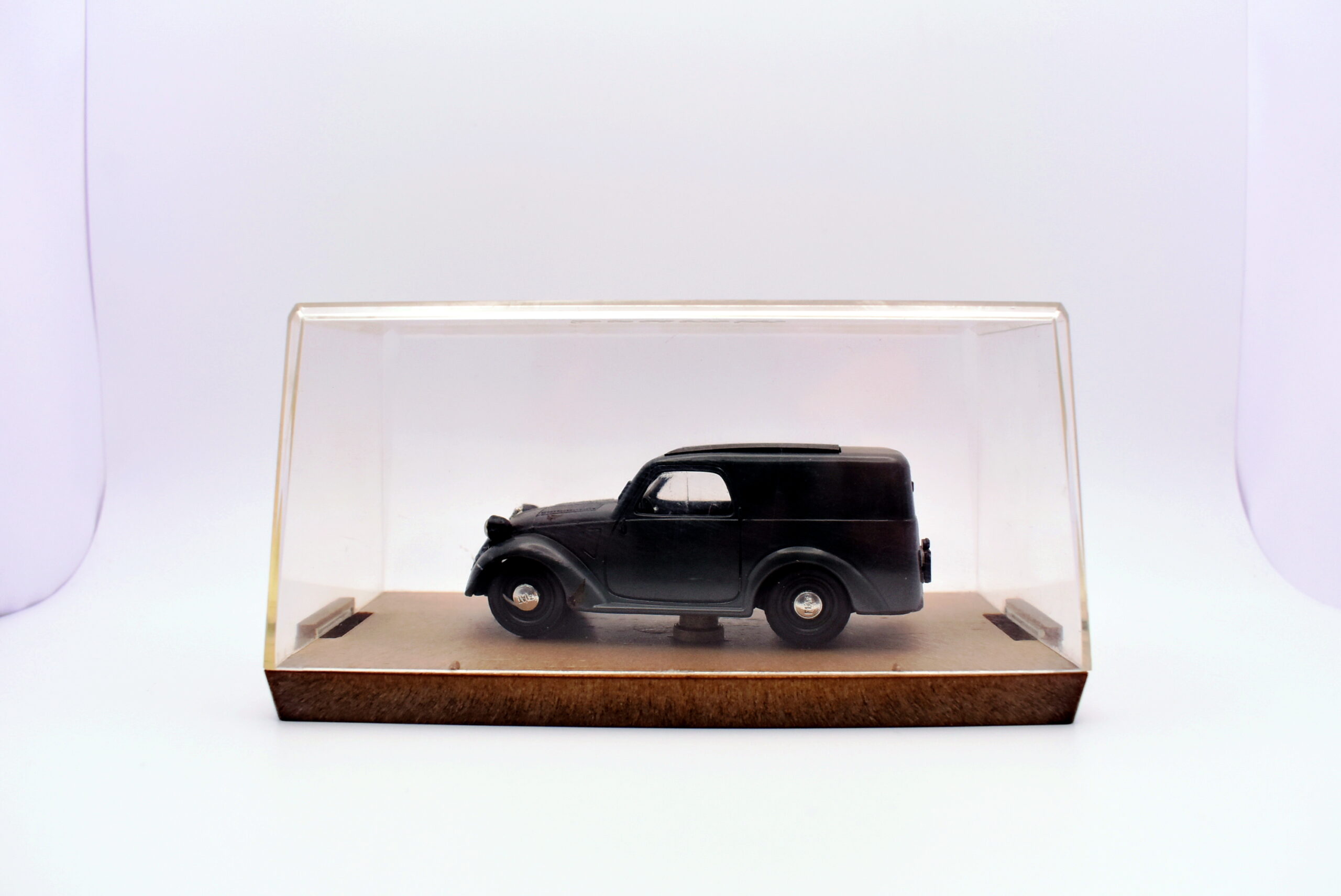 Modellino auto scala 1:43 Fiat 500 c furgone Brumm diecast modellismo statico - Image 2