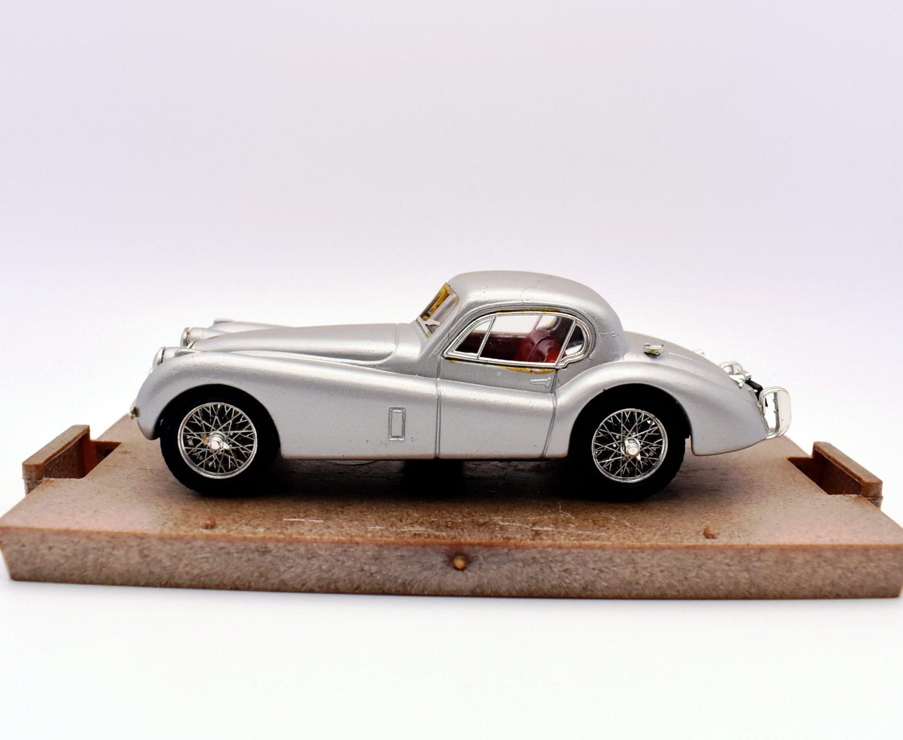 Modellino auto scala 1:43 jaguar hp 160 diecast modellismo collezione brumm