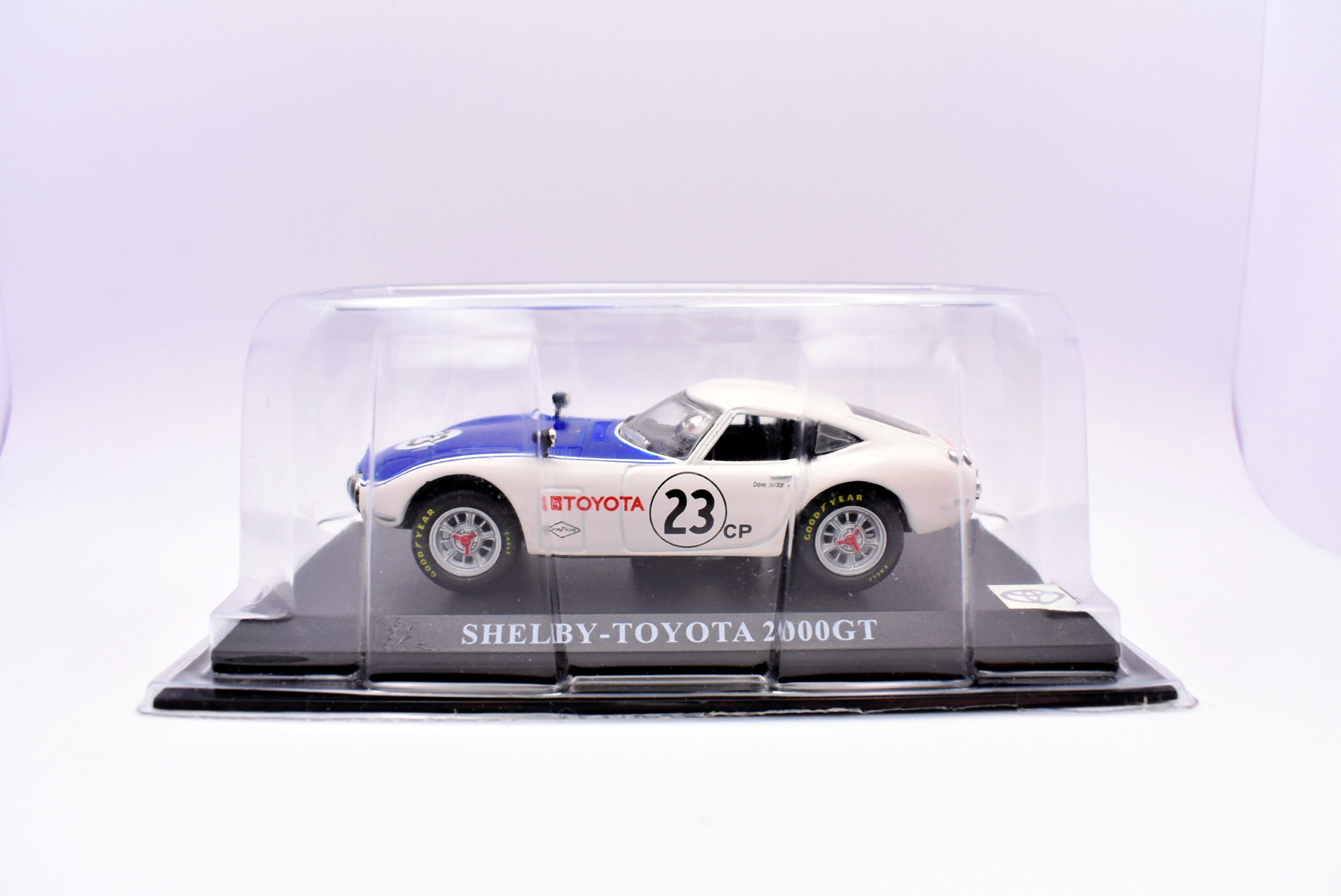 Modellino auto rally scala 1:43 shelby-toyota 2000GT universal hobbies diecast modellismo statico - Image 4