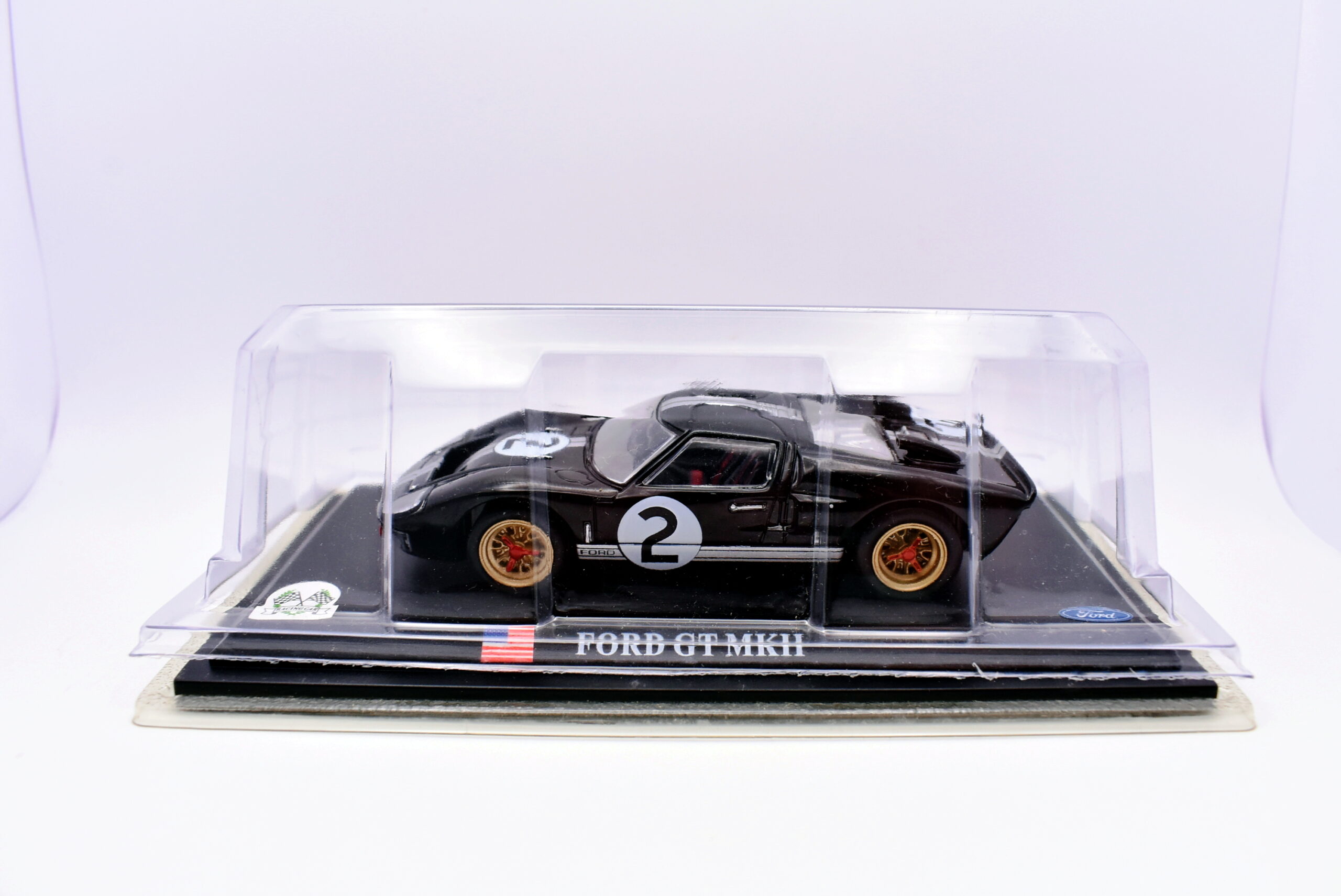 Modellino auto Ford GT MKII universal hobbies racing collection 1:43 diecast modellismo - Image 2