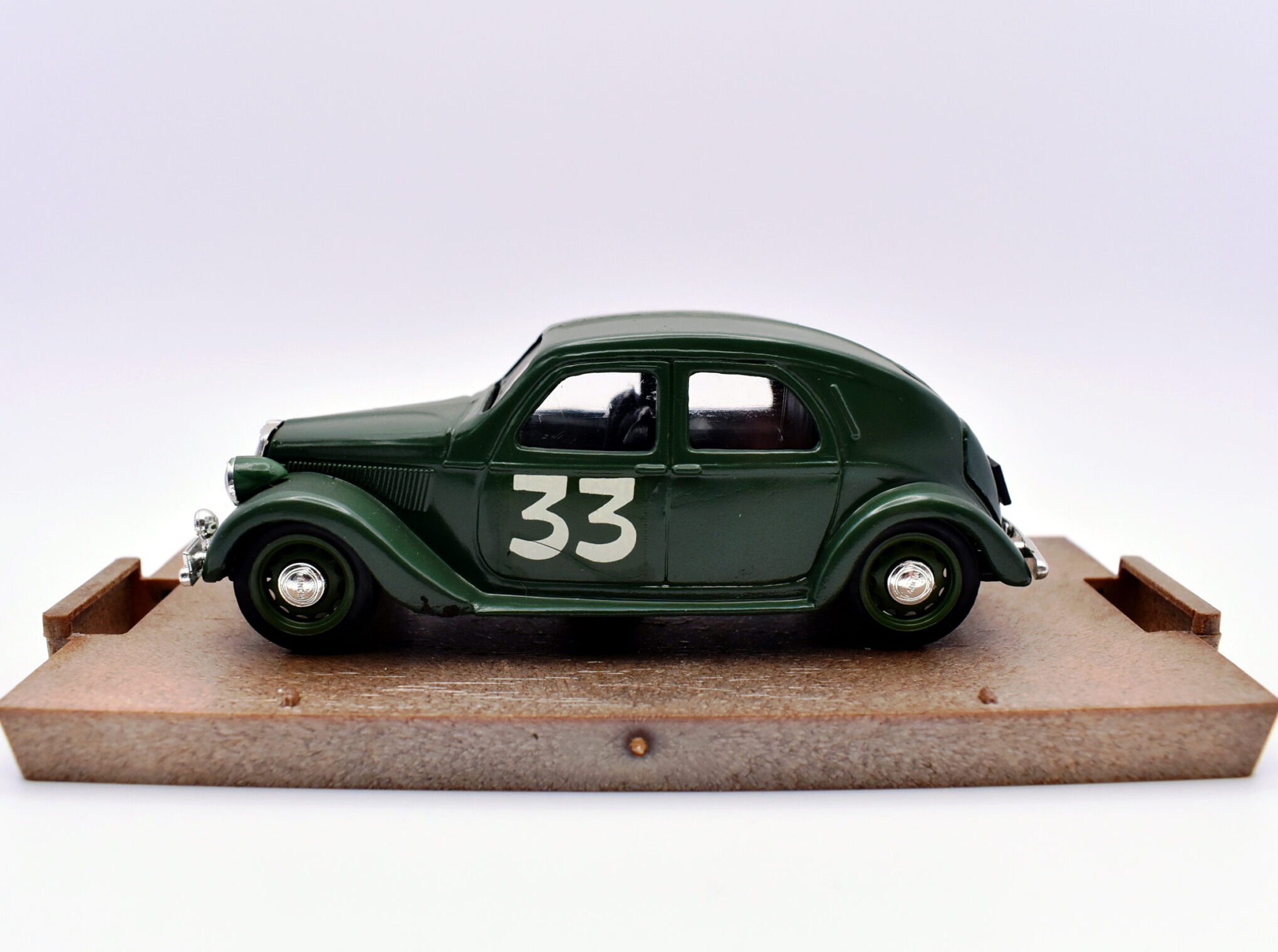 Modellino auto scala 1:43 lancia aprilia diecast modellismo collezione brumm