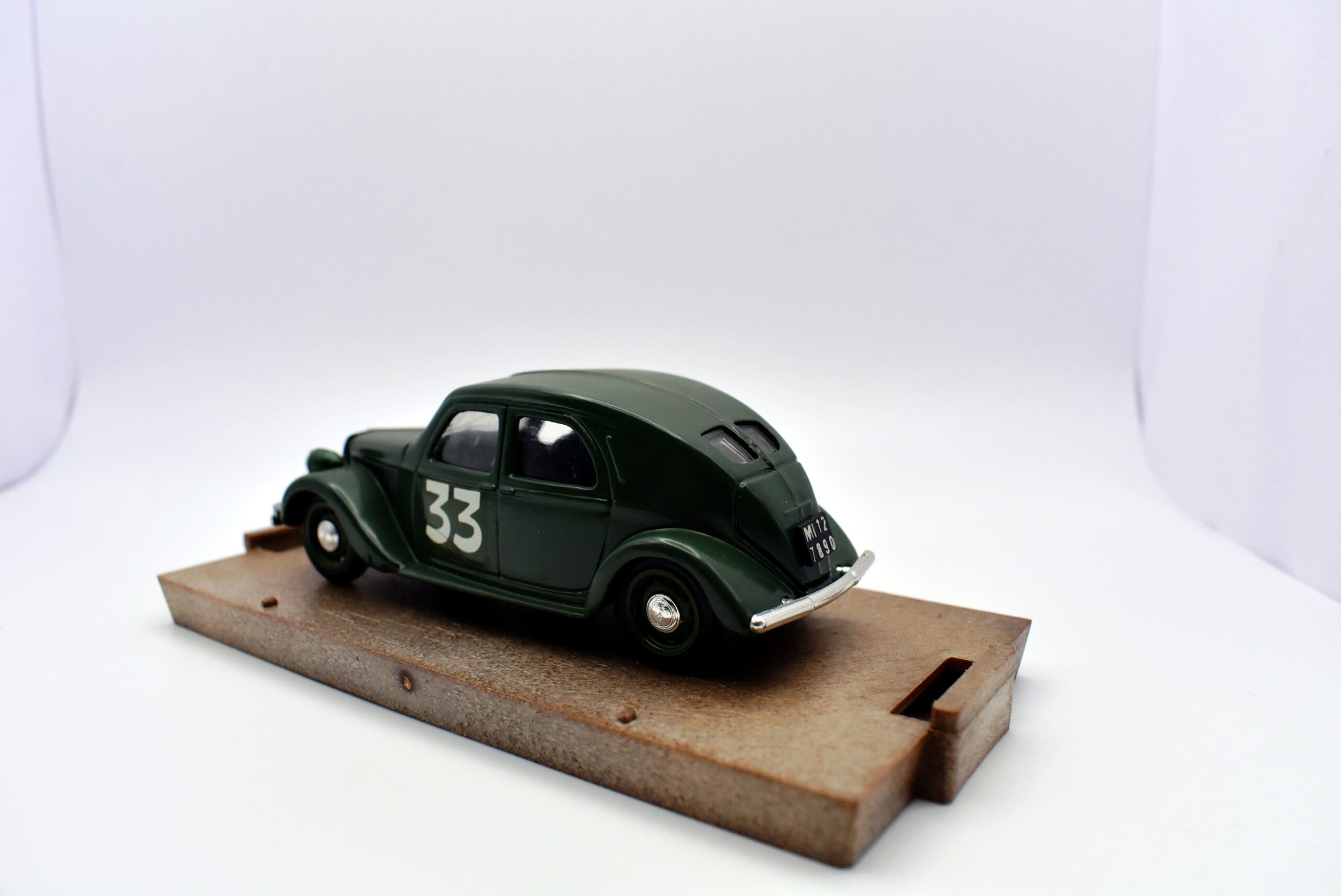 Modellino auto scala 1:43 lancia aprilia diecast modellismo collezione brumm - Image 4