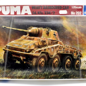 Modellino model kit montaggio carri armati tank PUMA HEAVY ARMOURED CAR 234/2 italeri scala 1:35 modellismo