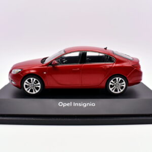 Modellino auto scala 1:43 opel insignia schuco modellismo statico