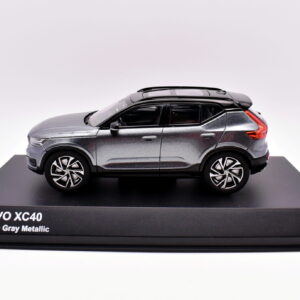 Modellino Auto Scala 1:43 volvo XC40 Kyosho modellismo statico