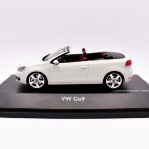 Modellino auto scala 1:43 volkswagen golf schuco modellismo statico