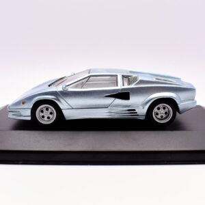 Modellino auto lamborghini countach scala 1:43 diecast modellismo statico