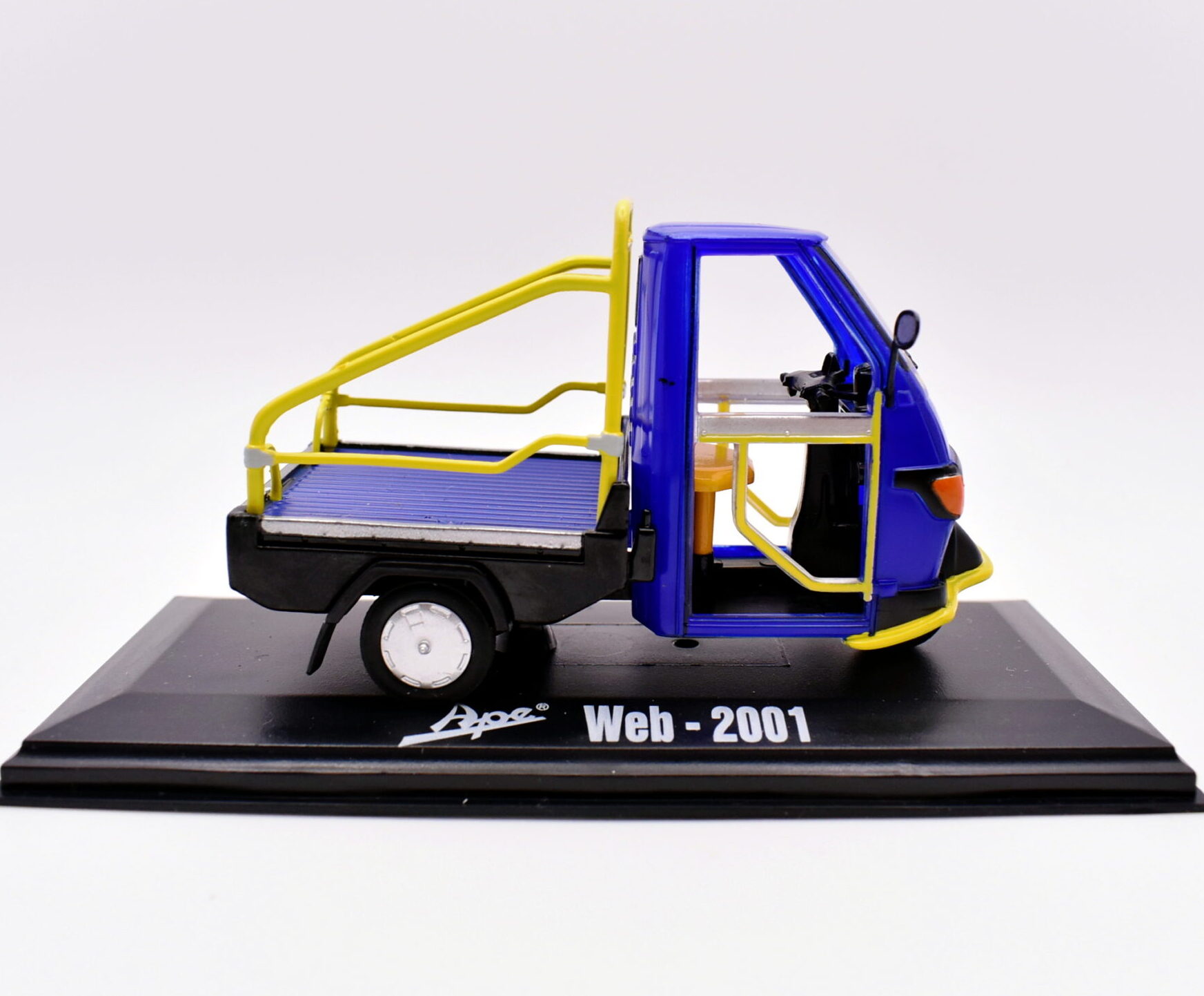 modellino Ape Web Scala 1:32 diecast modellismo da collezione edicola
