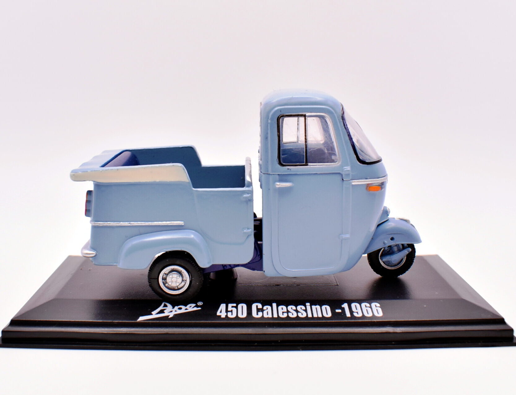modellino Ape 450 calessino Scala 1:32 diecast modellismo da collezione edicola