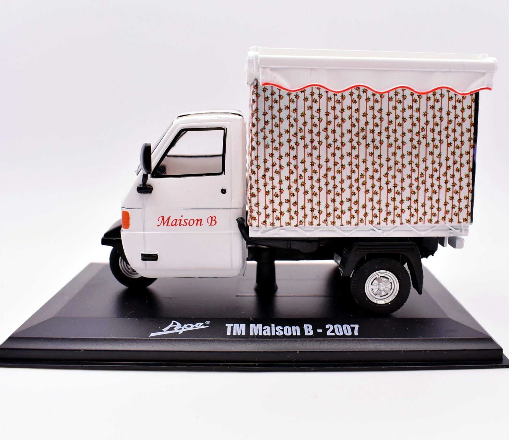 modellino Ape TM maison B Scala 1:32 diecast modellismo da collezione edicola