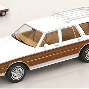 Modellino auto scala 1:18 ModelCarGroup  CHEVROLET CAPRICE ESTATE WAGON 1985 WHITEDECALS diecast modellismo statico
