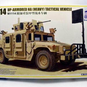 Modellino model kit montaggio carri armati tank M1114 UP-ARMORED HA TACTICAL VEHICLE bronco models scala 1:35 modellismo