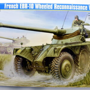 Modellino model kit montaggio carri armati tank FRENCH EBR-10 WHEELED RECONNAISSANCE hobby boss scala 1:35 modellismo